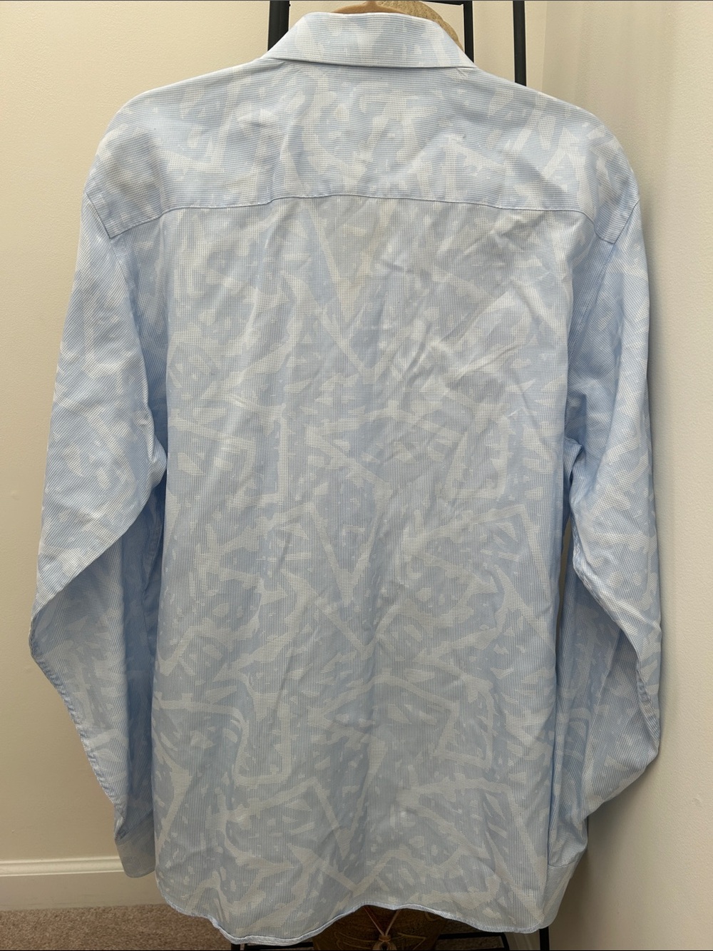 Hard to find floral Bugatchi Pale Blue Abstract Pattern Men's Dress Shirt - Picture 6 of 8